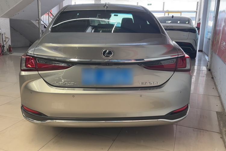 Used Lexus ES 2022 200 Excellence Edition Exterior 6