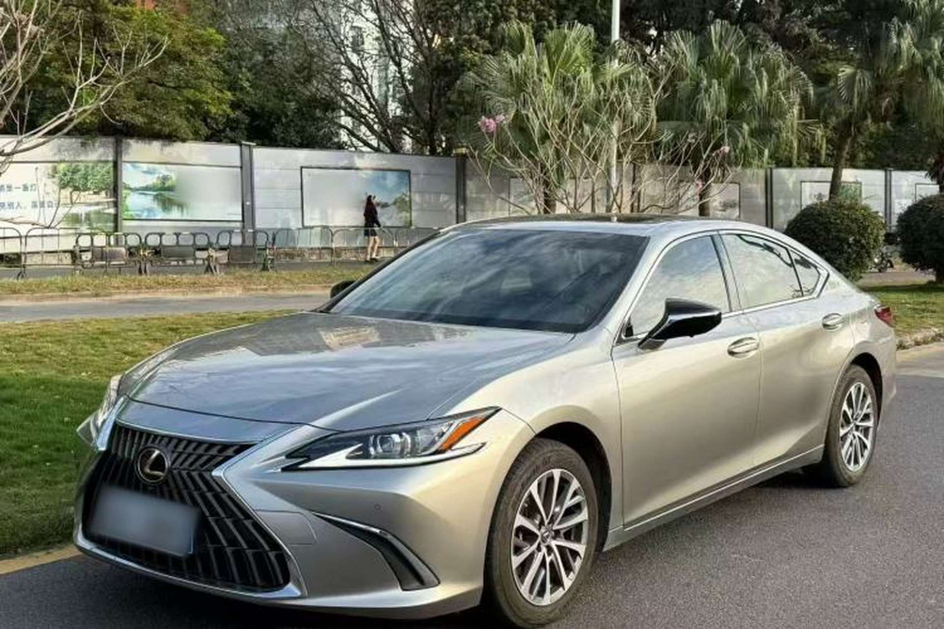 Used Lexus ES 2022 200 Excellence Edition Front Left 45 Deg