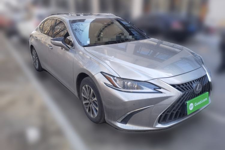 Used Lexus ES 2022 200 Excellence Edition Front Right 45 Deg