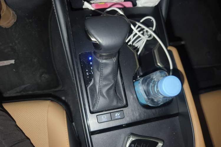Used Lexus ES 2022 300h Deluxe Edition Gear Lever