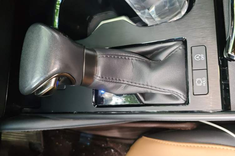 Used Lexus ES 2022 200 Excellence Edition Gear Lever