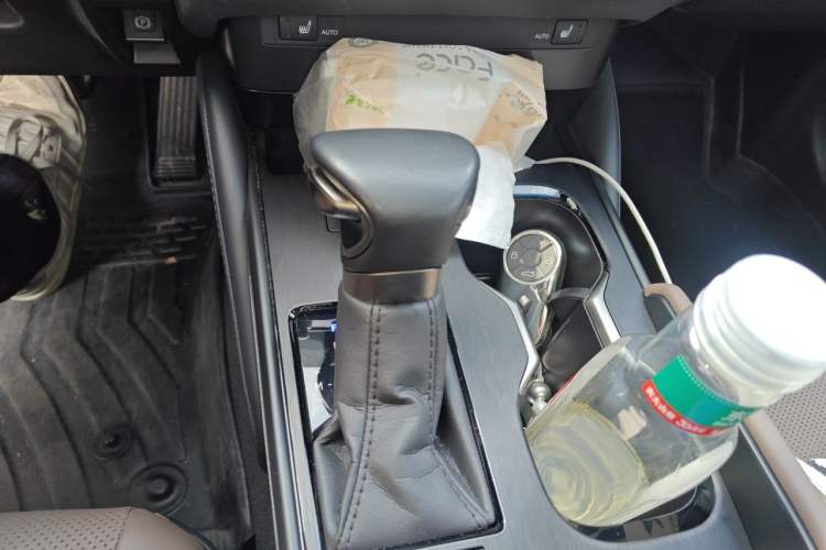 Used Lexus ES 2022 200 Excellence Edition Gear Lever