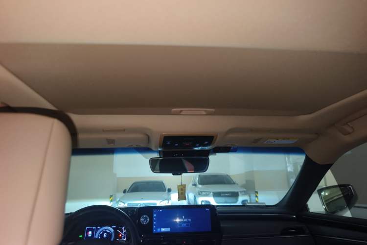 Used Lexus ES 2022 300h Deluxe Edition Headliner