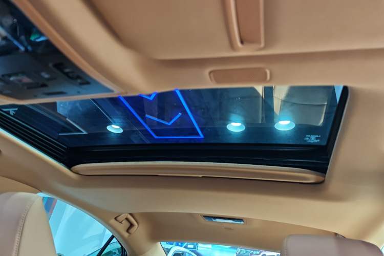 Used Lexus ES 2022 300h Excellence Edition Headliner