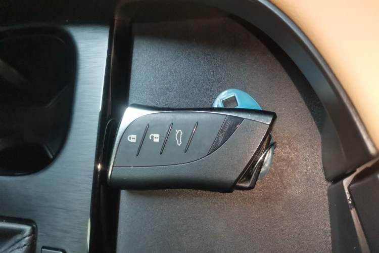 Used Lexus ES 2022 200 Excellence Edition Interior 1