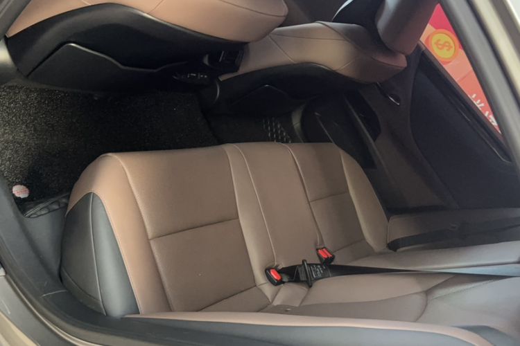 Used Lexus ES 2022 200 Excellence Edition Interior 1