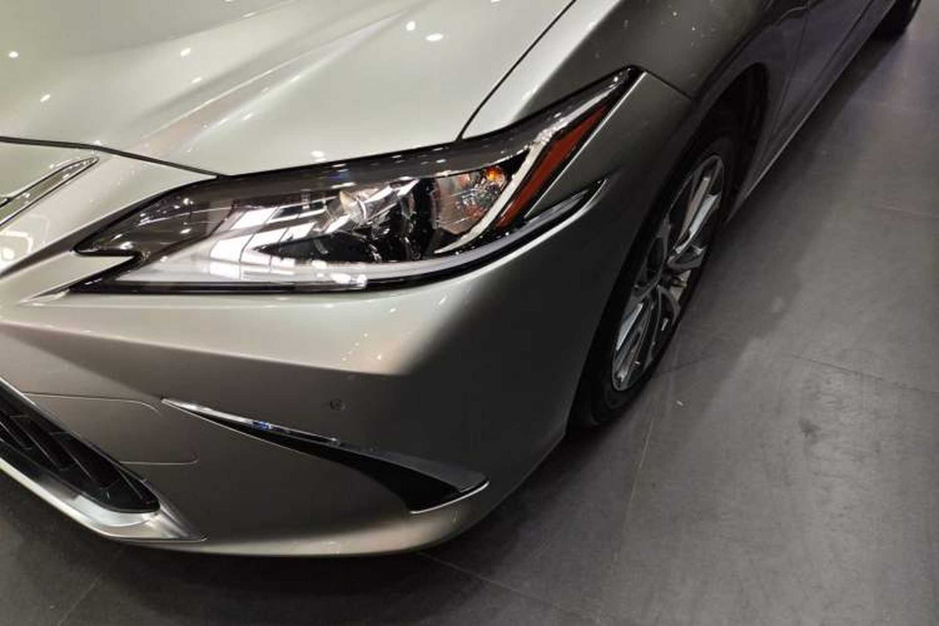Used Lexus ES 2022 300h Excellence Edition Left Front Headlight