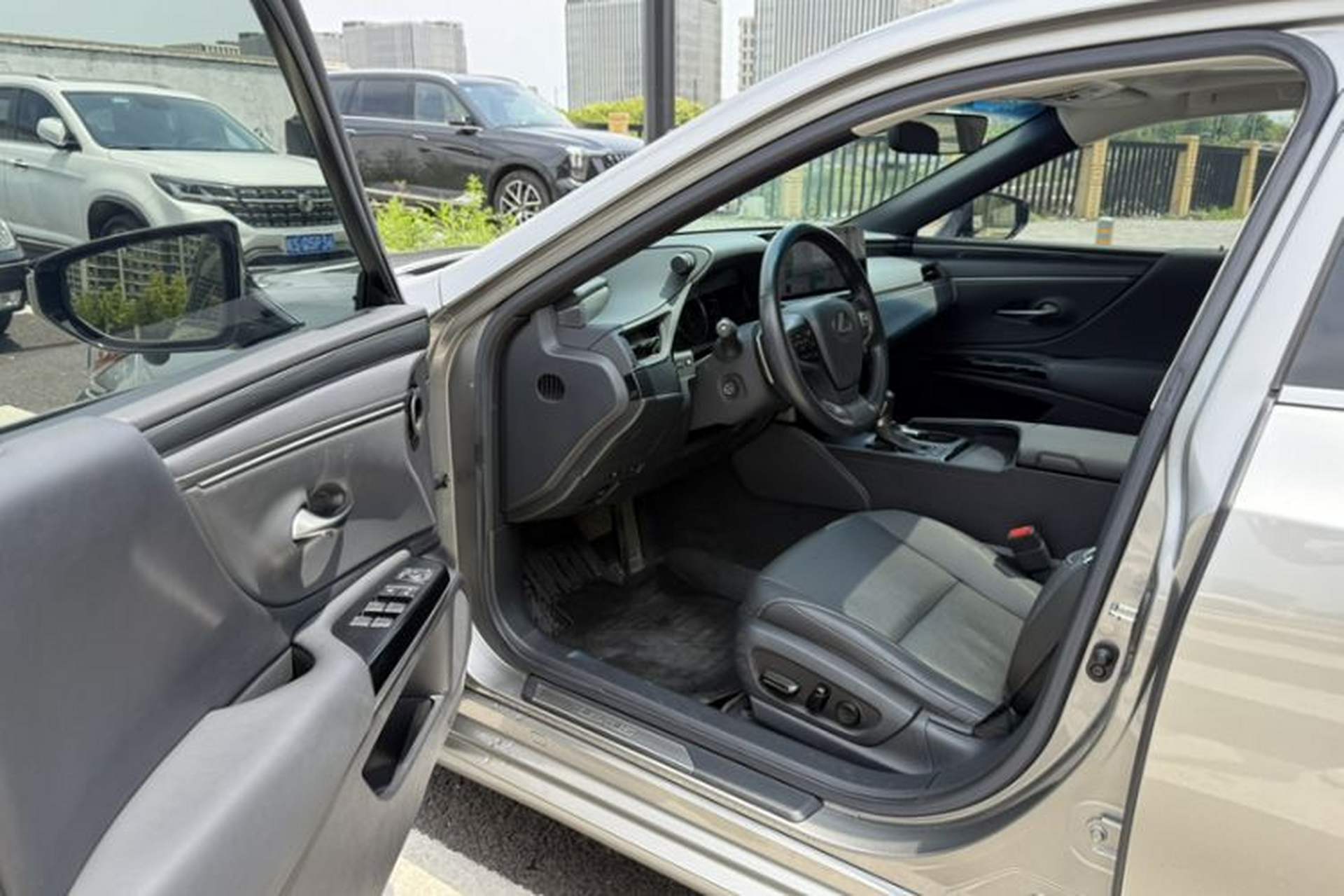 Used Lexus ES 2022 200 Excellence Edition Left Front Seat