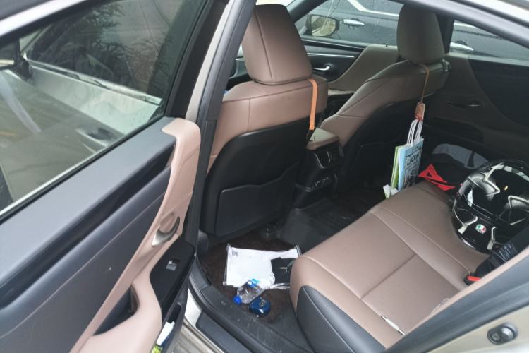Used Lexus ES 2022 200 Excellence Edition Left Rear Seat
