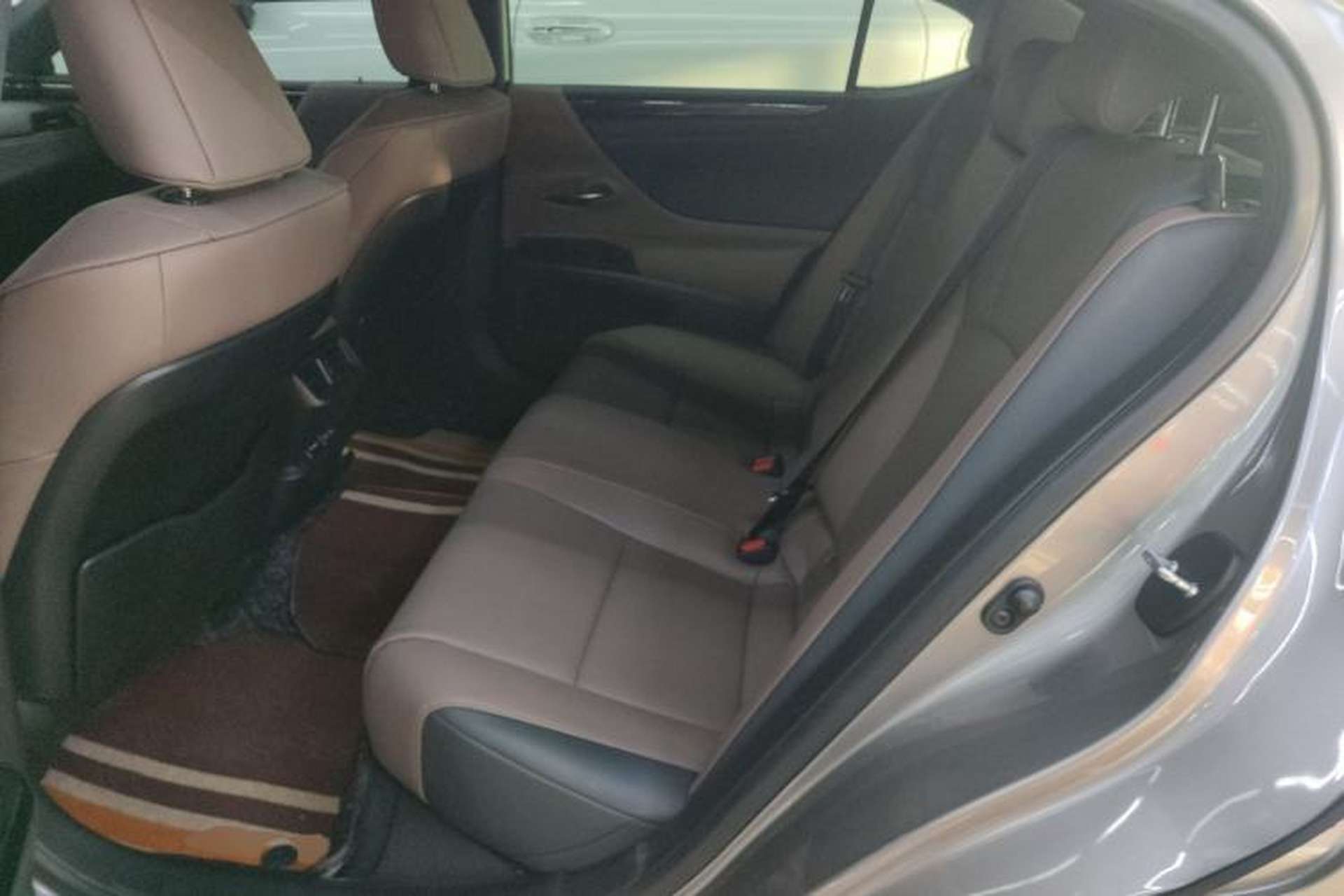 Used Lexus ES 2022 200 Excellence Edition Left Rear Seat
