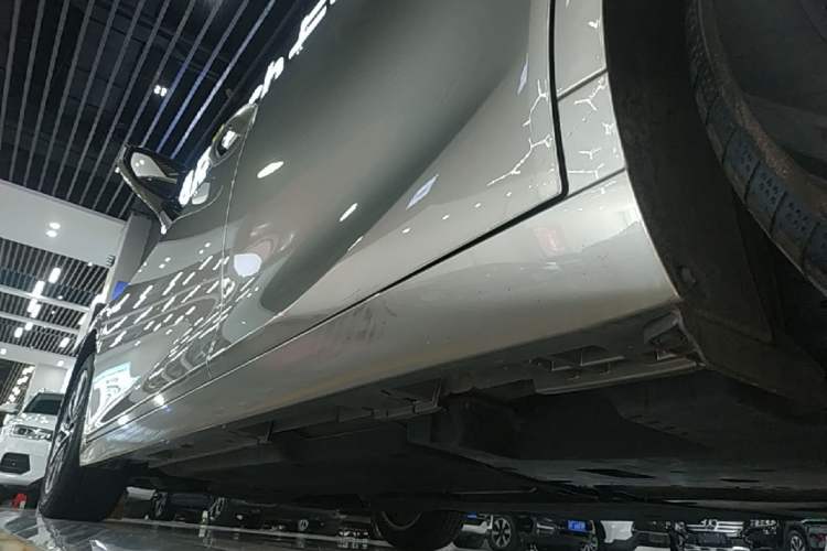 Used Lexus ES 2022 200 Excellence Edition Left Side Sill