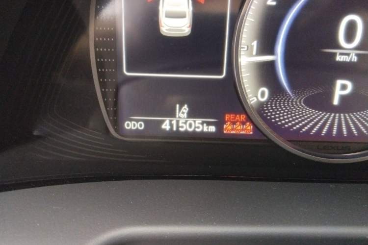 Used Lexus ES 2022 260 Excellence Edition Odometer Close Up