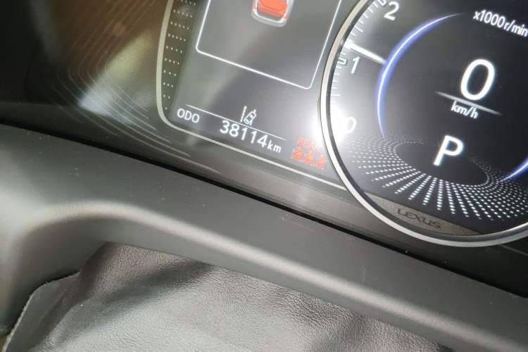Used Lexus ES 2022 200 Excellence Edition Odometer Close Up