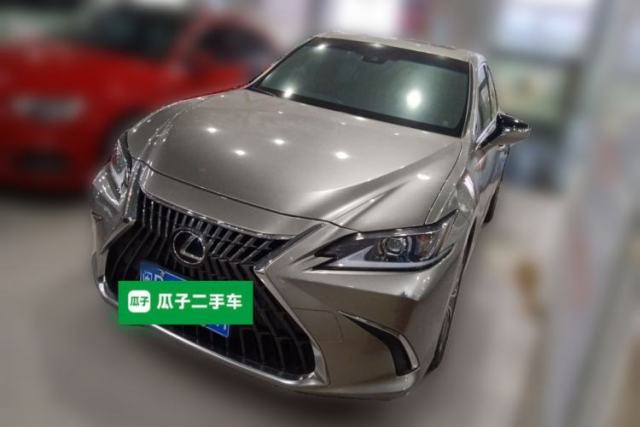 Used Lexus ES 2022 300h Excellence Edition
