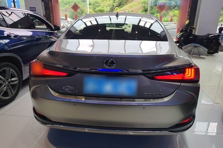 Used Lexus ES 2022 200 Excellence Edition Rear