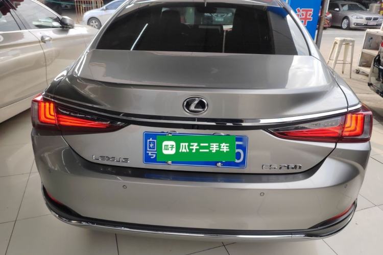 Used Lexus ES 2022 260 Excellence Edition Rear