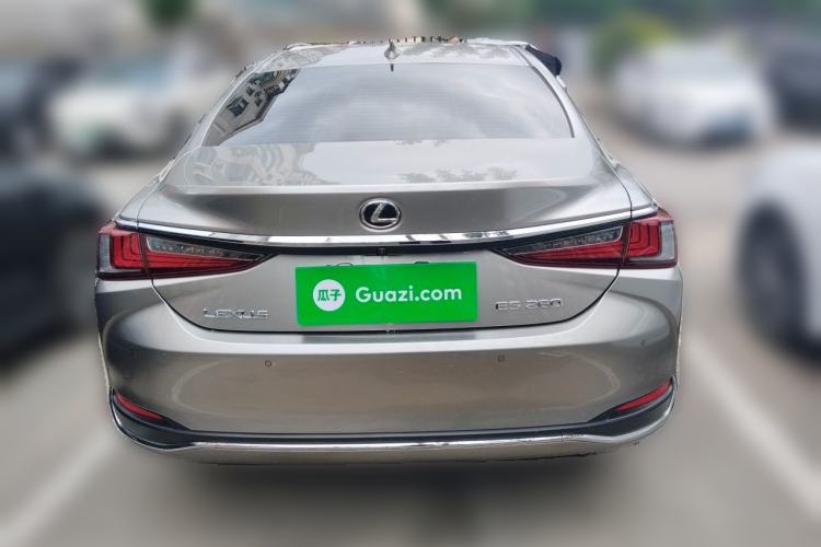 Used Lexus ES 2022 260 Excellence Edition Rear
