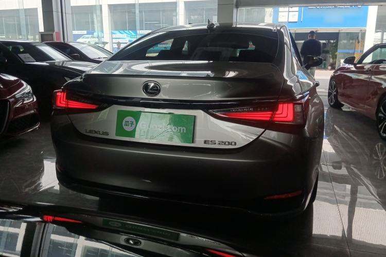 Used Lexus ES 2022 200 Excellence Edition Rear
