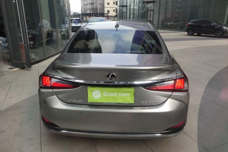 Used Lexus ES 2022 200 Excellence Edition Rear