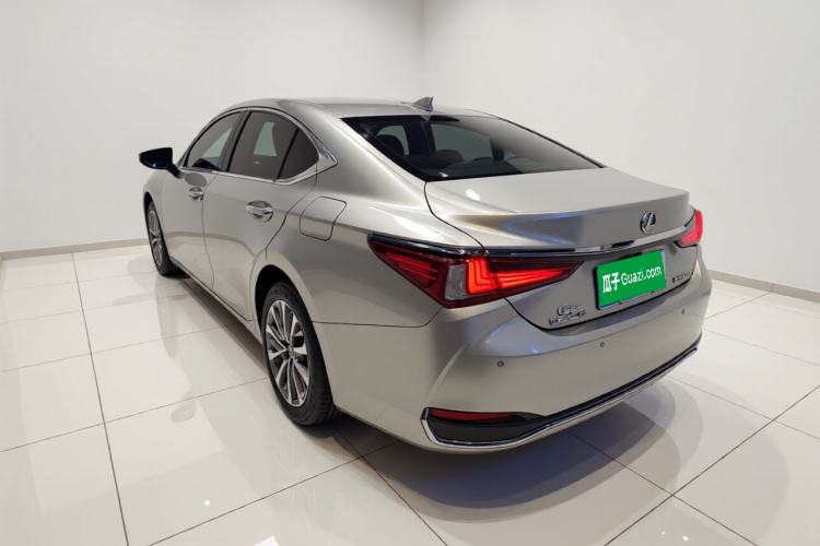 Used Lexus ES 2022 200 Excellence Edition Rear Left 45 Deg