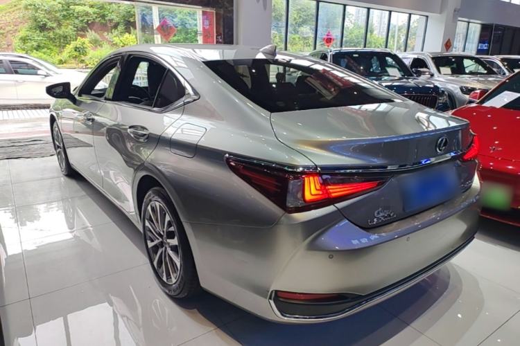 Used Lexus ES 2022 200 Excellence Edition Rear Left 45 Deg