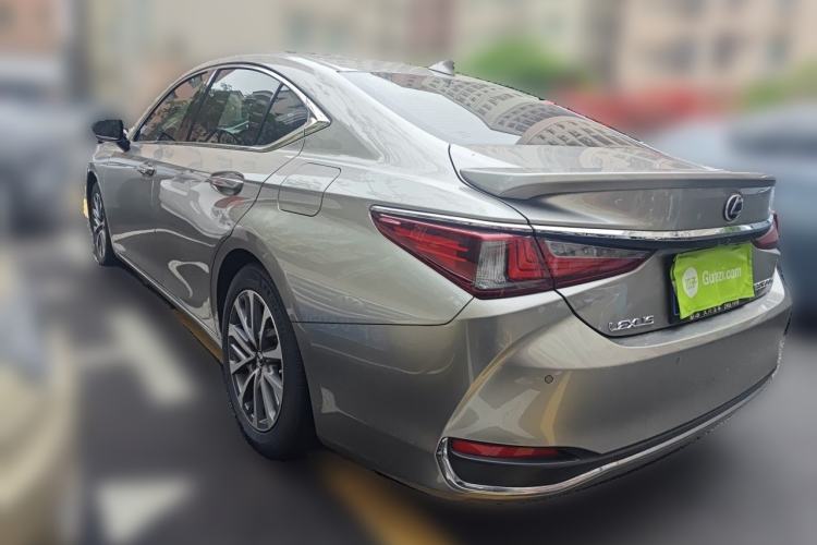 Used Lexus ES 2022 300h Excellence Edition Rear Left 45 Deg