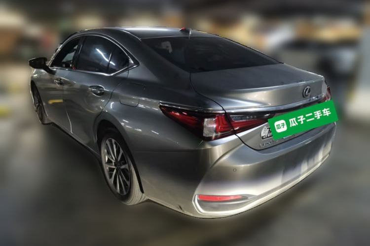 Used Lexus ES 2022 200 Excellence Edition Rear Left 45 Deg