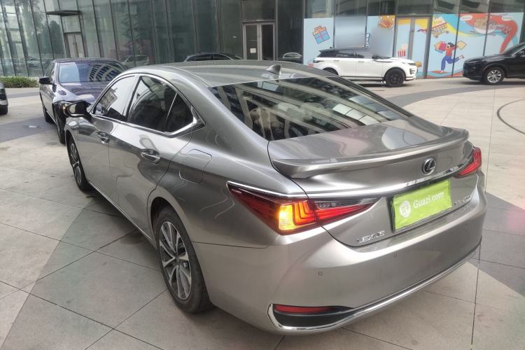 Used Lexus ES 2022 200 Excellence Edition Rear Left 45 Deg