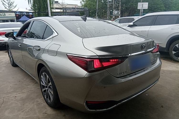 Used Lexus ES 2022 200 Excellence Edition Rear Left 45 Deg