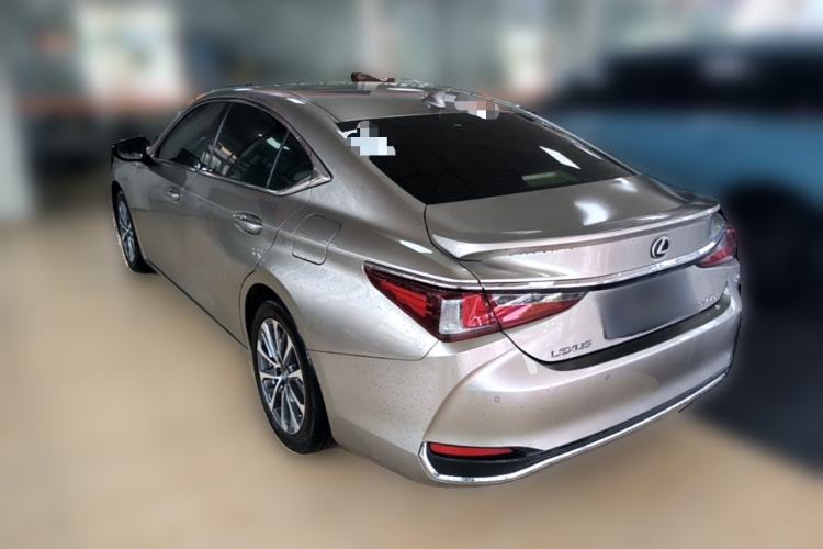 Used Lexus ES 2022 300h Excellence Edition Rear Left 45 Deg