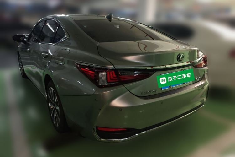Used Lexus ES 2022 200 Excellence Edition Rear Left 45 Deg