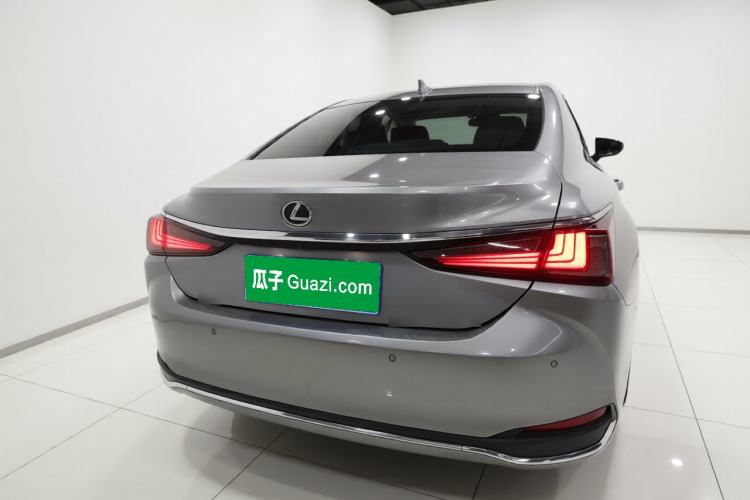 Used Lexus ES 2022 200 Excellence Edition Rear