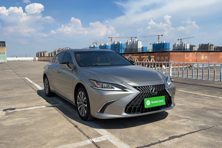 Used Lexus ES 2022 200 Excellence Edition Rear Right 45 Deg