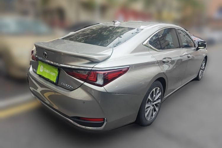 Used Lexus ES 2022 300h Excellence Edition Rear Right 45 Deg