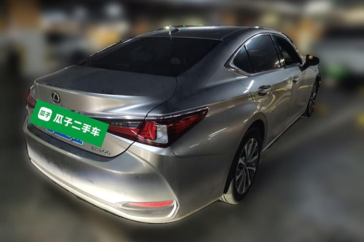 Used Lexus ES 2022 200 Excellence Edition Rear Right 45 Deg