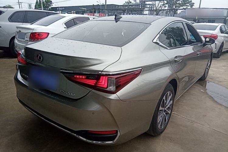 Used Lexus ES 2022 200 Excellence Edition Rear Right 45 Deg