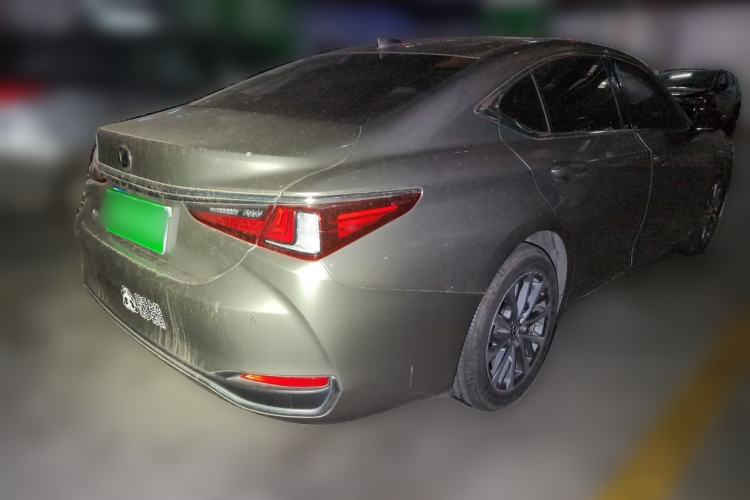 Used Lexus ES 2022 200 Excellence Edition Rear Right 45 Deg