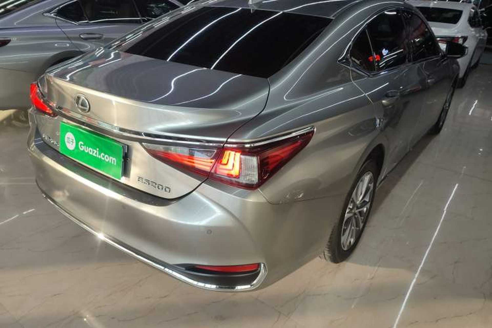 Used Lexus ES 2022 200 Excellence Edition Rear Right 45 Deg