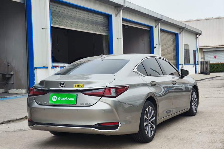 Used Lexus ES 2022 200 Excellence Edition Rear Right 45 Deg