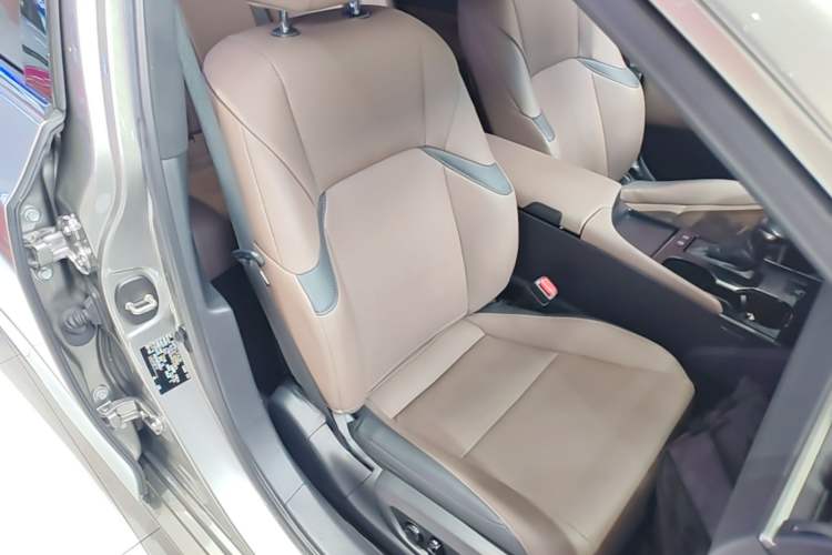 Used Lexus ES 2022 200 Excellence Edition Right Front Seat