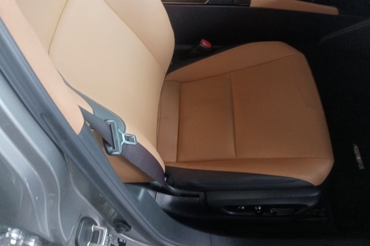 Used Lexus ES 2022 200 Excellence Edition Right Front Seat