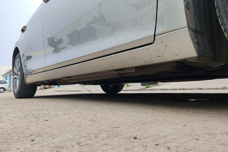 Used Lexus ES 2022 200 Excellence Edition Right Side Sill