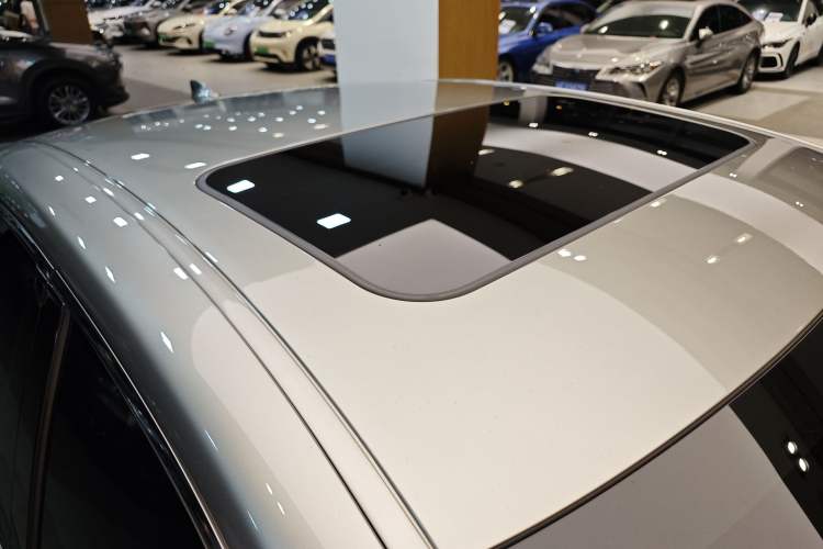 Used Lexus ES 2022 300h Excellence Edition Roof