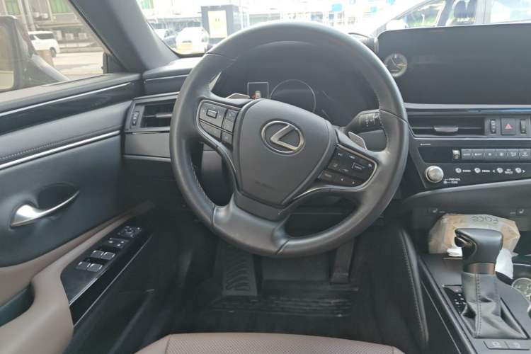 Used Lexus ES 2022 200 Excellence Edition Steering Wheel