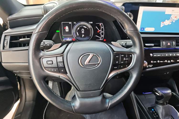 Used Lexus ES 2022 300h Excellence Edition Steering Wheel