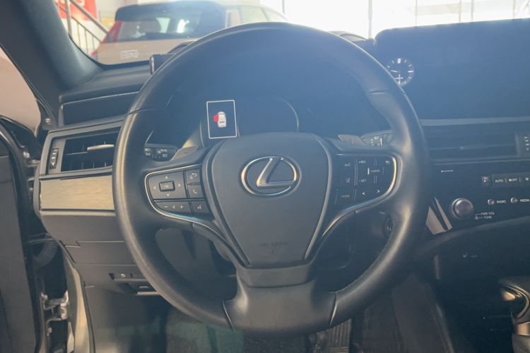 Used Lexus ES 2022 200 Excellence Edition Steering Wheel