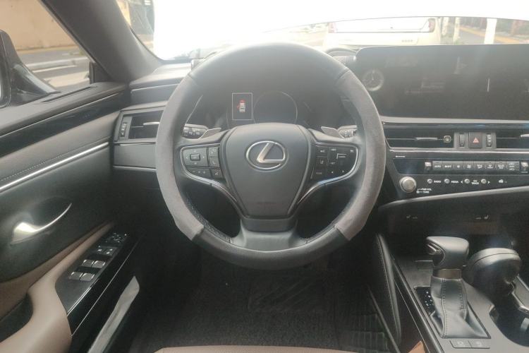 Used Lexus ES 2022 260 Excellence Edition Steering Wheel