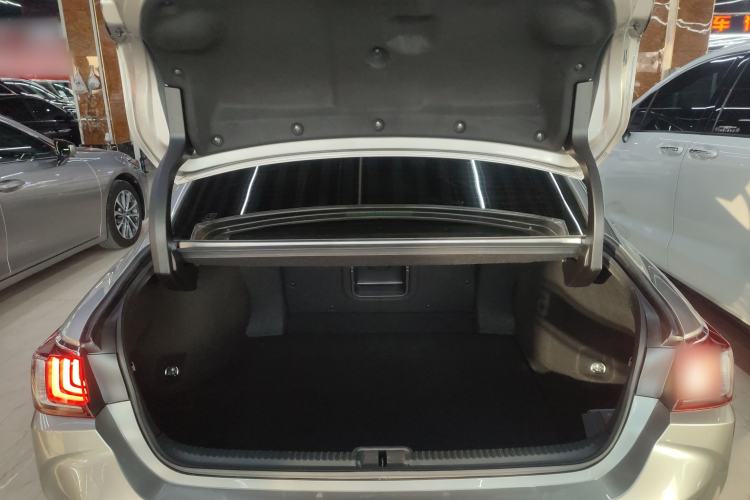 Used Lexus ES 2022 200 Excellence Edition Trunk
