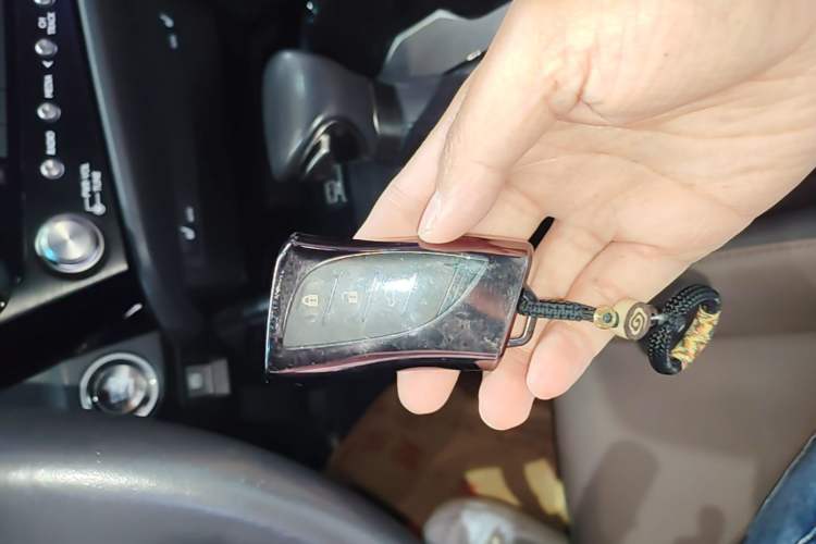 Used Lexus ES 2022 200 Excellence Edition Vehicle Key
