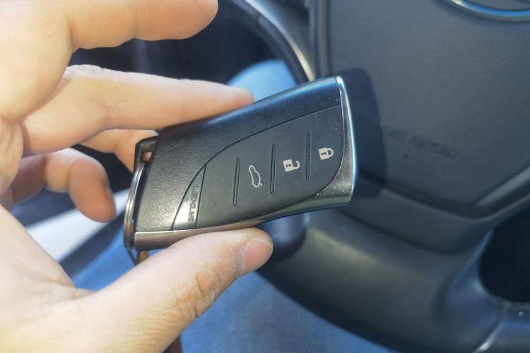 Used Lexus ES 2022 200 Excellence Edition Vehicle Key